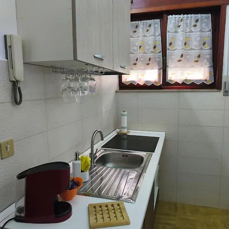 Raffaela Lido Silvana Marina Di Fatamorgana Alpesi faház