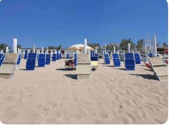 Raffaela Lido Silvana Marina Di Fatamorgana * Pulsano